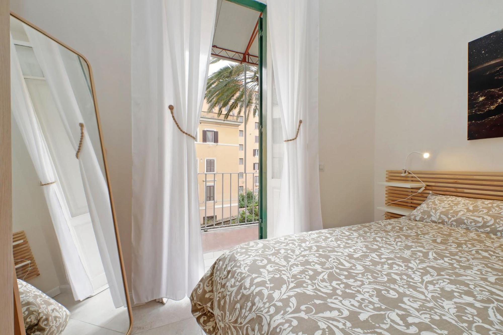 Balconcino Romantico A Via Aosta Apartment Rome